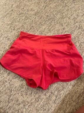 Lululemon New NWOT Shorts in pink coral perfect condition never worn